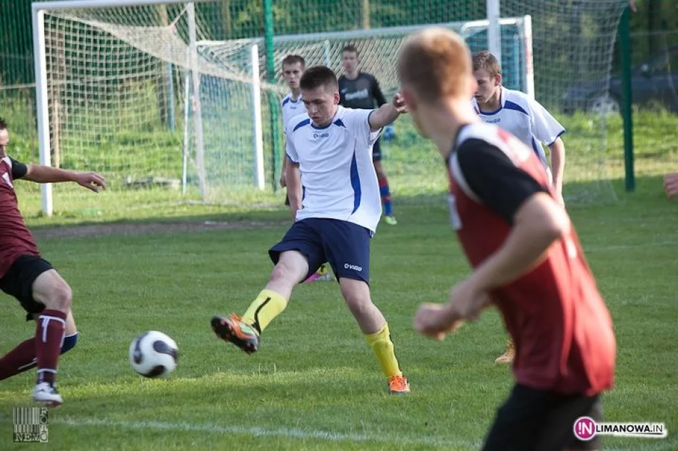 Juniorzy Sokoła remisują na zkończenie sezonu 2012/2013 - zdjęcie 8