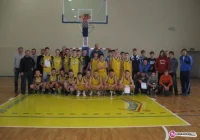 Limanowska „trójka” zwycięża - zdjęcie główne