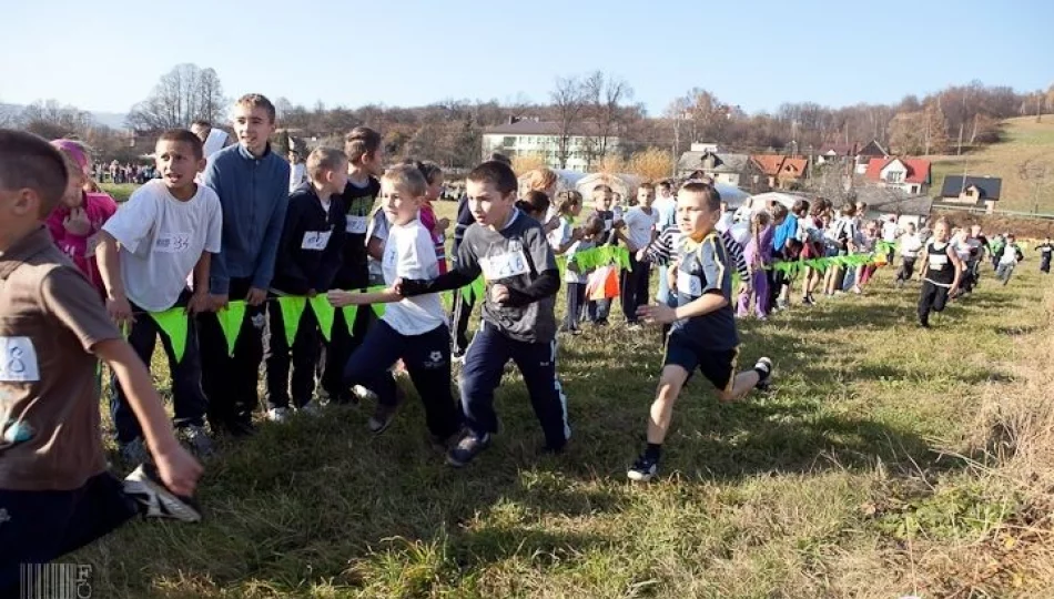 350 osób na starcie Biegu Niepodległości - zdjęcie 1