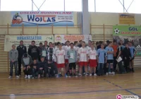 Ujanowice zwyciężają w piłce halowej - zdjęcie główne