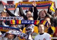 Czołówka znów za silna dla Limanovii. Złota jesień robi się ponura. - zdjęcie główne