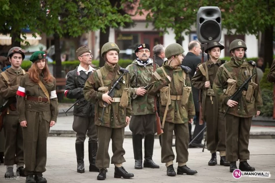 Święto Flagi Rzeczypospolitej Polskiej 2013 - zdjęcie 5