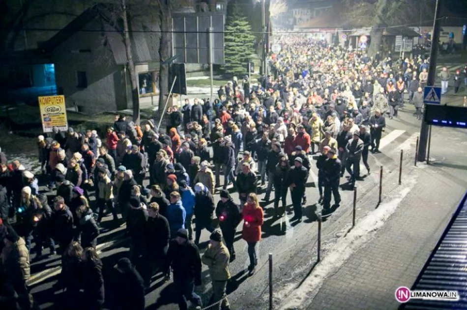 Droga Krzyżowa ulicami Mszany Dolnej (2013) - zdjęcie 19