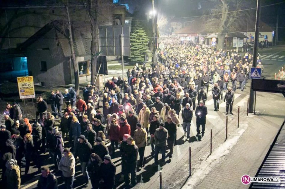 Droga Krzyżowa ulicami Mszany Dolnej (2013) - zdjęcie 20