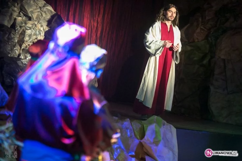 "Pójdź za mną" - Męka Pańska w Mszanie Dolnej - zdjęcie 9