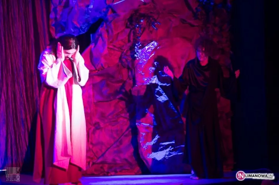 "Pójdź za mną" - Męka Pańska w Mszanie Dolnej - zdjęcie 17