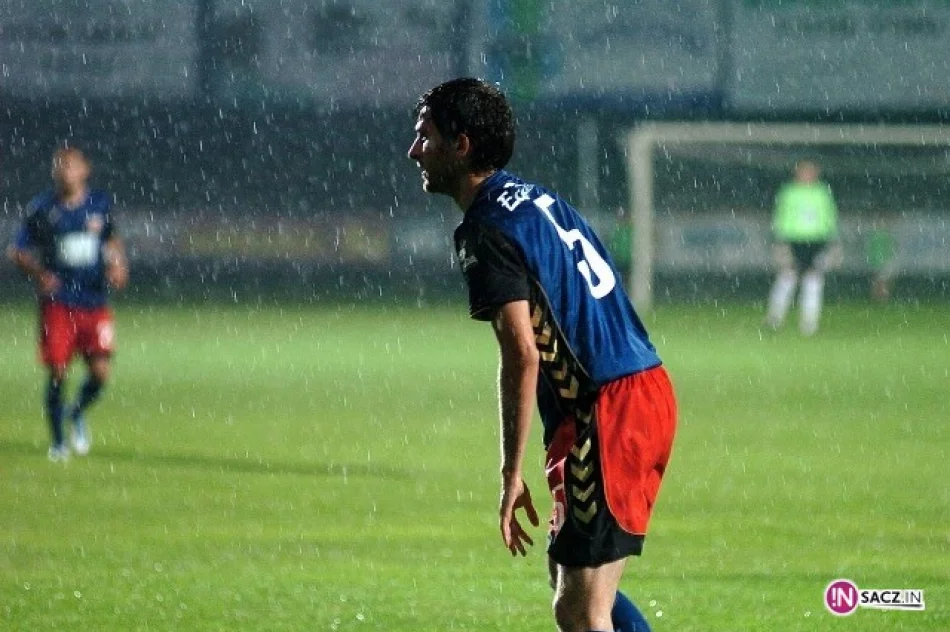 Biało-czarni przegrali na swojej murawie - zdjęcie 2