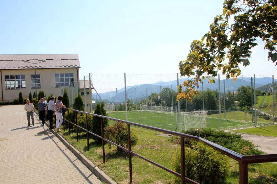 Mordarka, Pasierbiec i Kłodne mają nowe boiska sportowe  - zdjęcie 12