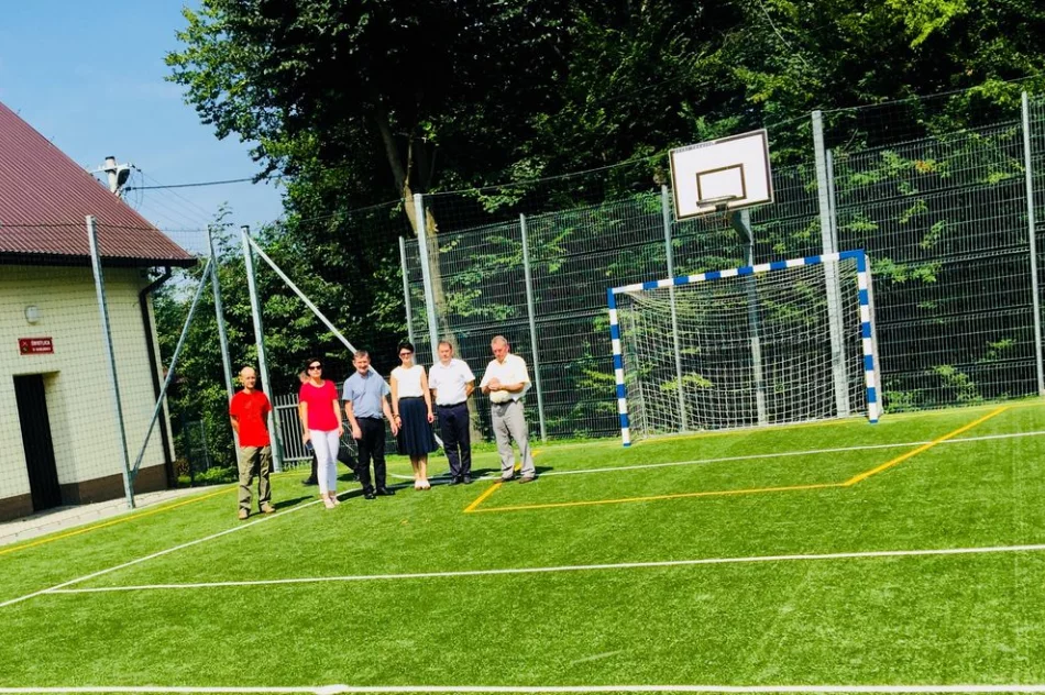 Powstała baza rekreacyjno-sportowa w Sowlinach i Młynnem  - zdjęcie 5