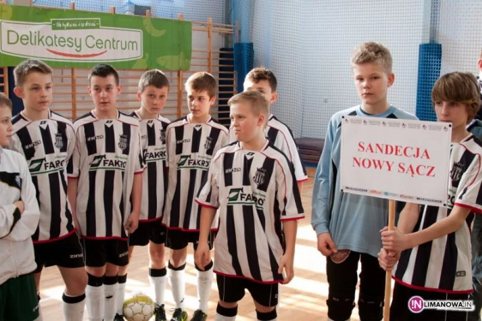 Międzynarodowy Turniej Piłkarski o Puchar Prezesa Firmy Elektrical - zdjęcie 13