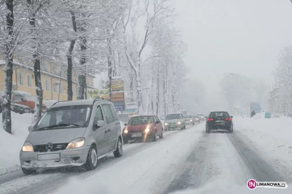 Intensywne opady śniegu w regionie - zdjęcie 2