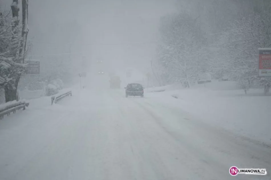 Intensywne opady śniegu w regionie - zdjęcie 4