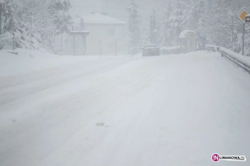 Intensywne opady śniegu w regionie - zdjęcie 5