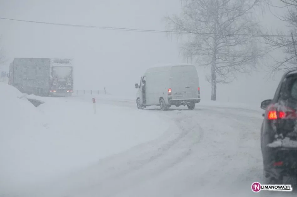 Intensywne opady śniegu w regionie - zdjęcie 11