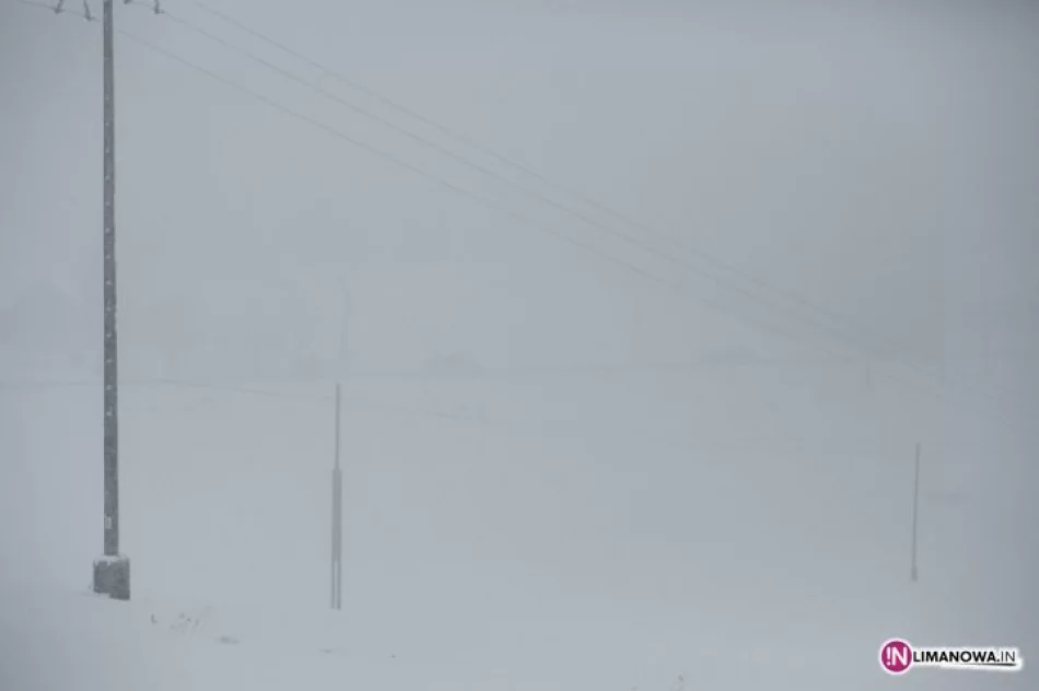 Intensywne opady śniegu w regionie - zdjęcie 14