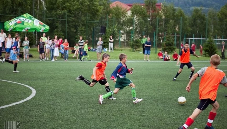 Ministranci walczyli na murawie - zdjęcie 1