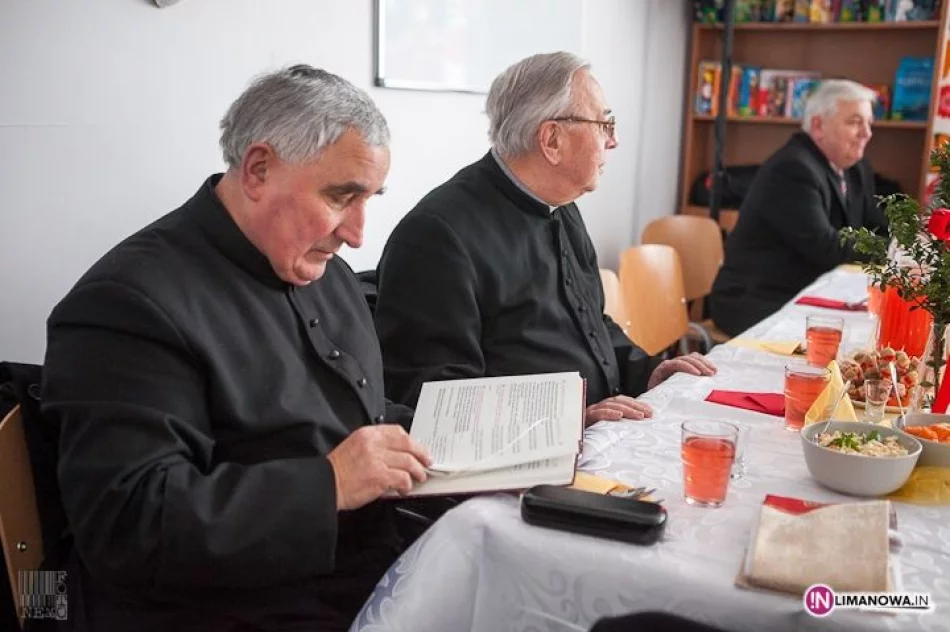 Otwarcie świetlicy wiejskiej w Zamieściu - zdjęcie 11