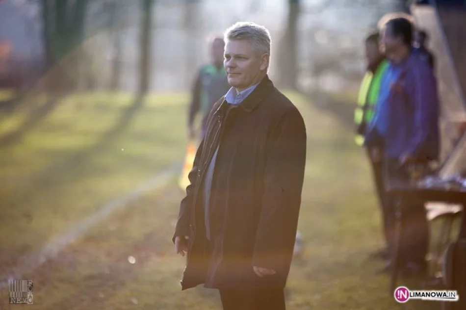 Limanovii Szubryt Limanowa - Beskid Andrychów 2012/2013 - zdjęcie 19