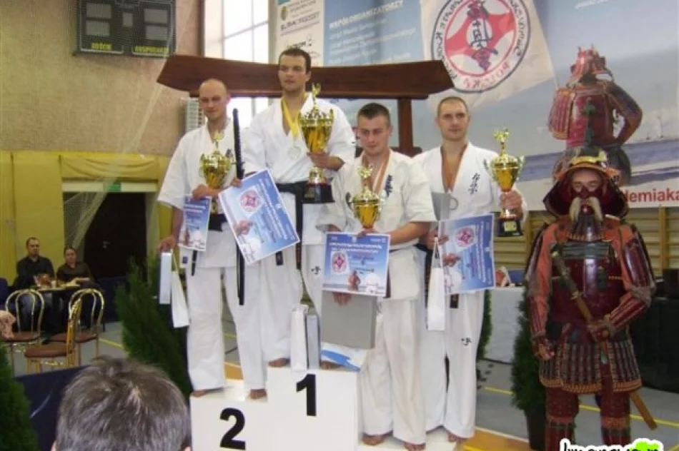 Dwa medale Guzika - zdjęcie 2