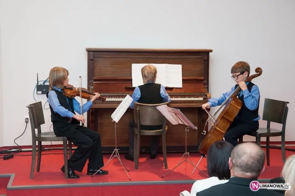 Dzień Nauczyciela w Gminie Tymbark 2012 - zdjęcie 7