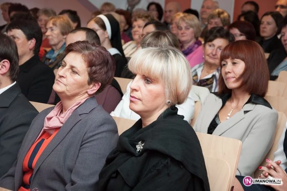 Dzień Nauczyciela w Gminie Tymbark 2012 - zdjęcie 9