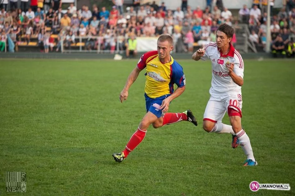 Limanovia  vs. Wisła Kraków "Razem podarujmy NOWE ŻYCIE KAROLKOWI" - zdjęcie 10