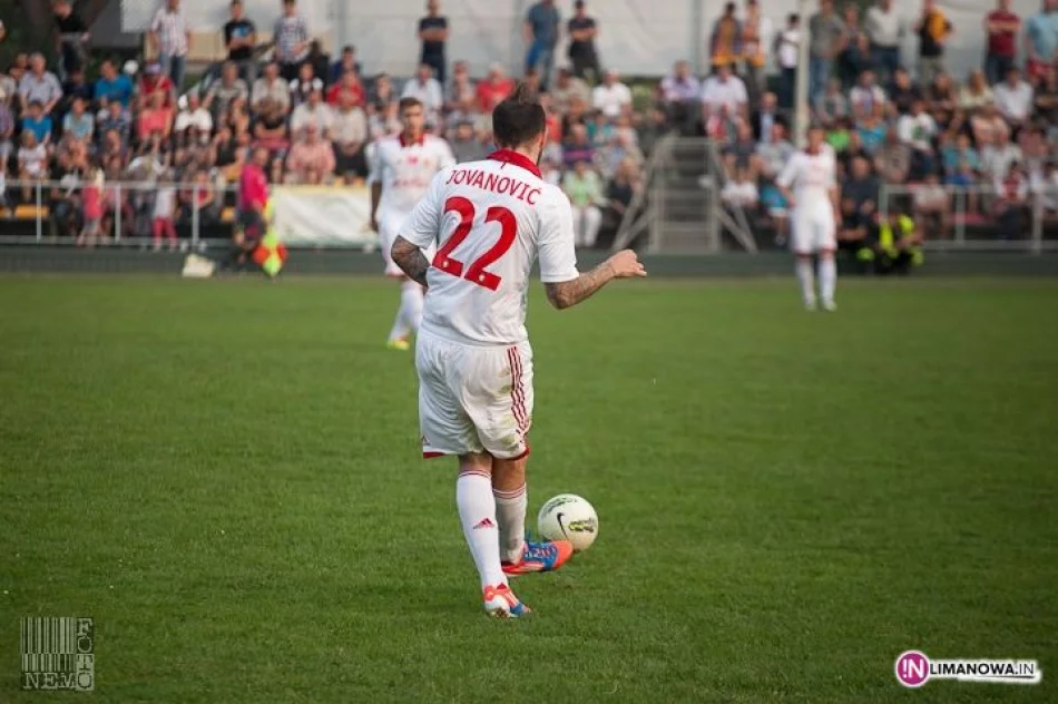 Limanovia  vs. Wisła Kraków "Razem podarujmy NOWE ŻYCIE KAROLKOWI" - zdjęcie 12