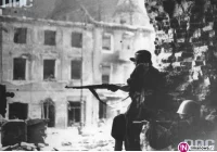 Jutro zawyją syreny w 74. rocznicę Powstania Warszawskiego - zdjęcie główne