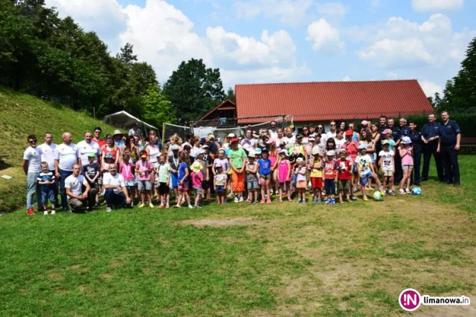 Policjanci spotkali się z dziećmi, by rozmawiać o bezpieczeństwie - zdjęcie 4