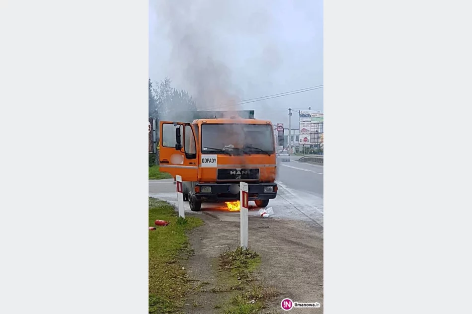 Zapaliła się śmieciarka (wideo) - zdjęcie 2