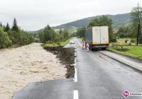 Są pieniądze na odbudowę uszkodzonej drogi wojewódzkiej - zdjęcie główne