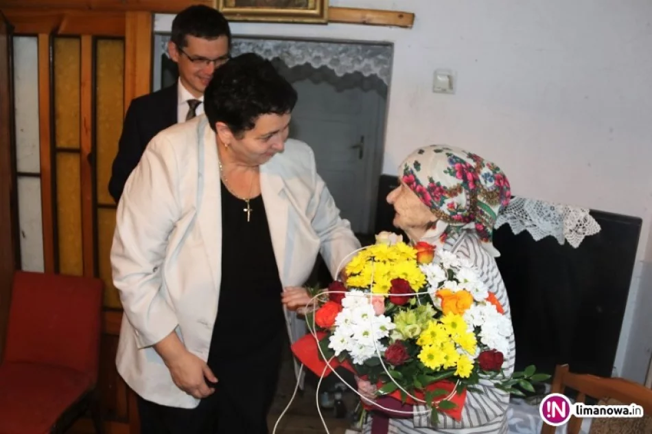 Pani Anna świętowała 101 urodziny - zdjęcie 4