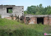 Obóz szkoleniowy w wojskowej jednostce patronackiej - zdjęcie główne