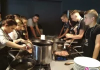 Uczestniczyli w warsztatach m.in. kulinarnych z elementami kuchni molekularnej - zdjęcie główne