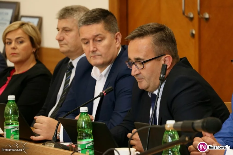 Burmistrz z jednogłośnym absolutorium. 'Miasto spełnia potrzeby wszystkich grup społecznych' - zdjęcie 3
