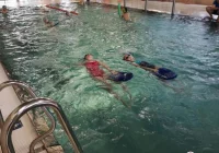 302 uczniów uczyło się pływać - zdjęcie główne