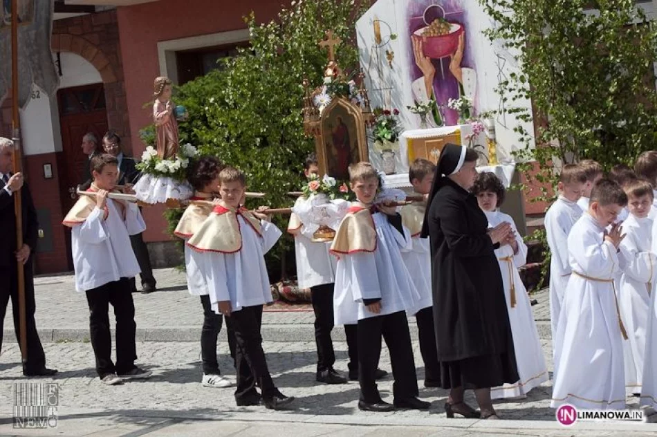 Procesja Bożego Ciała w Tymbarku - zdjęcie 8