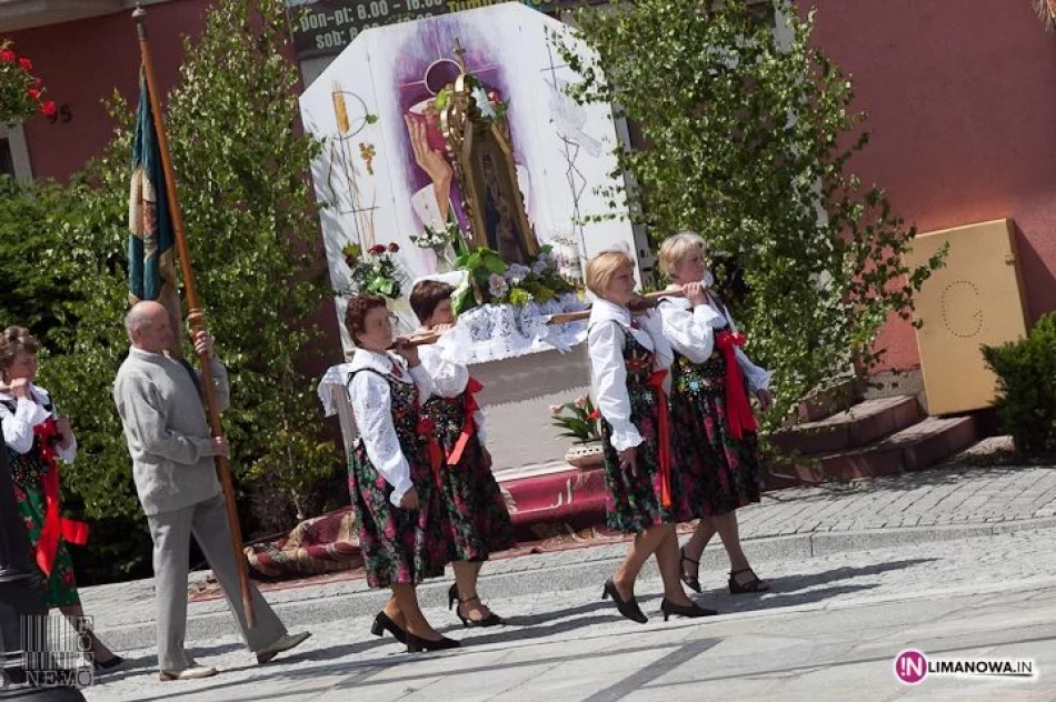 Procesja Bożego Ciała w Tymbarku - zdjęcie 12