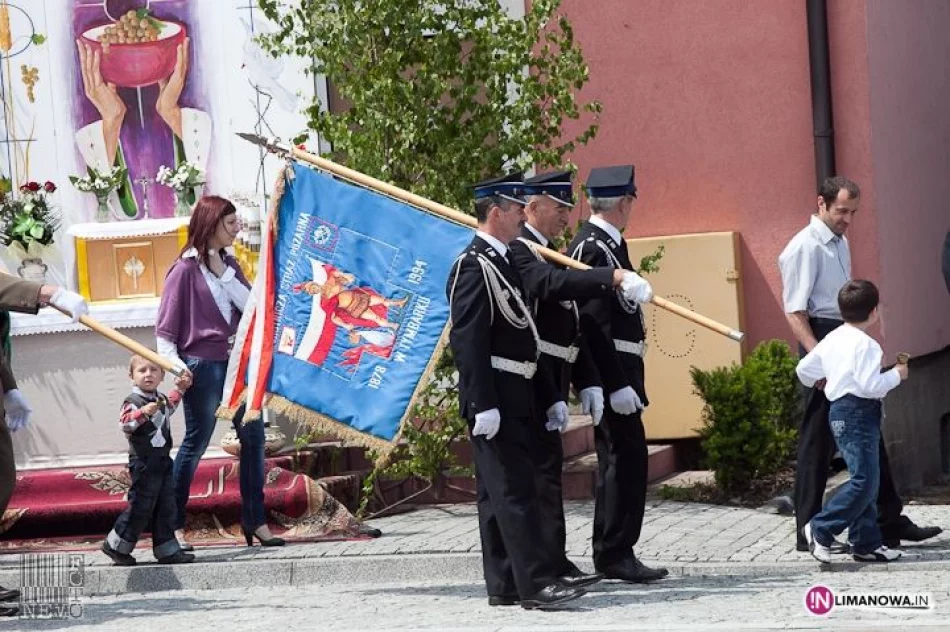 Procesja Bożego Ciała w Tymbarku - zdjęcie 15