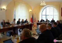 Niejednogłośne absolutorium dla Zarządu Powiatu. Wśród zarzutów radnych - głównie balneologia - zdjęcie główne