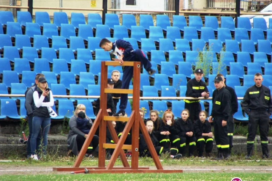 Jubileuszowe zmagania młodzieżowych drużyn pożarniczyh - zdjęcie 4