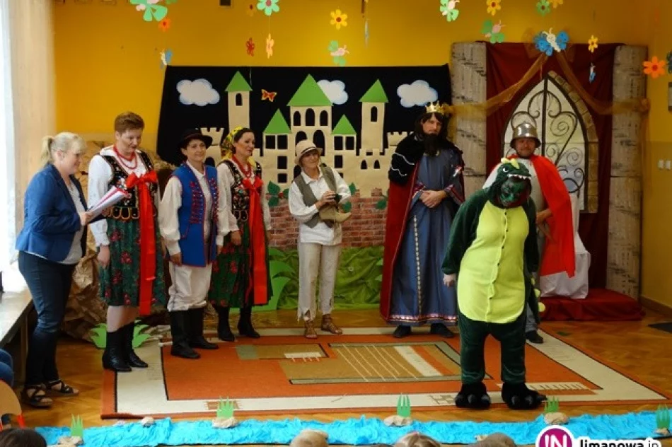 Teatralne występy rodziców - zdjęcie 3