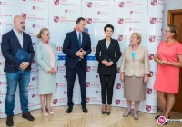 Umowa na drogową inwestycję o wartości 21 mln zł przekazana - zdjęcie główne