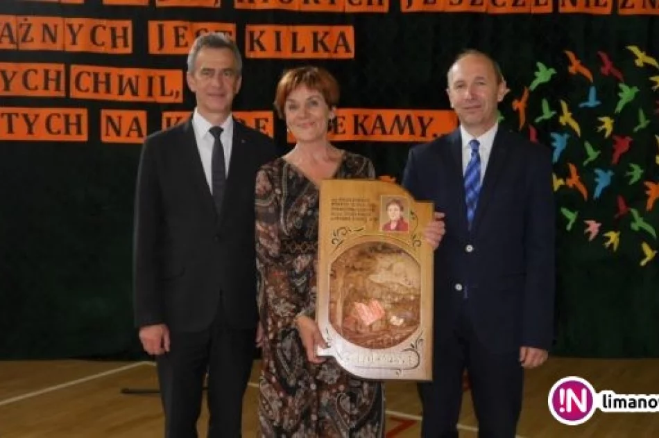 Pożegnali wieloletnią dyrektor odchodzącą na emeryturę - zdjęcie 2