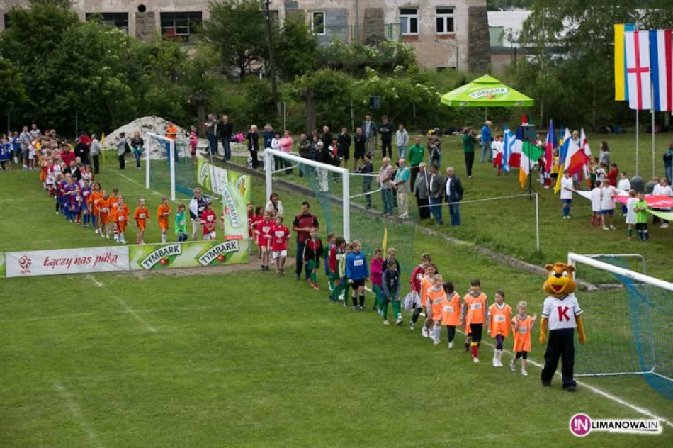 Z podwórka na stadion o Puchar Tymbarku - zdjęcie 4