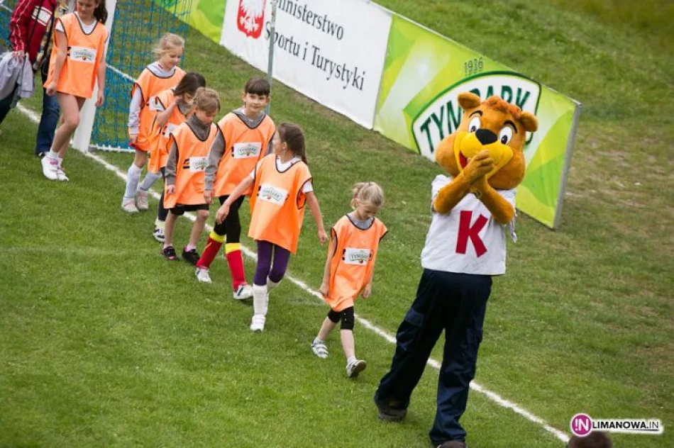 Z podwórka na stadion o Puchar Tymbarku - zdjęcie 5