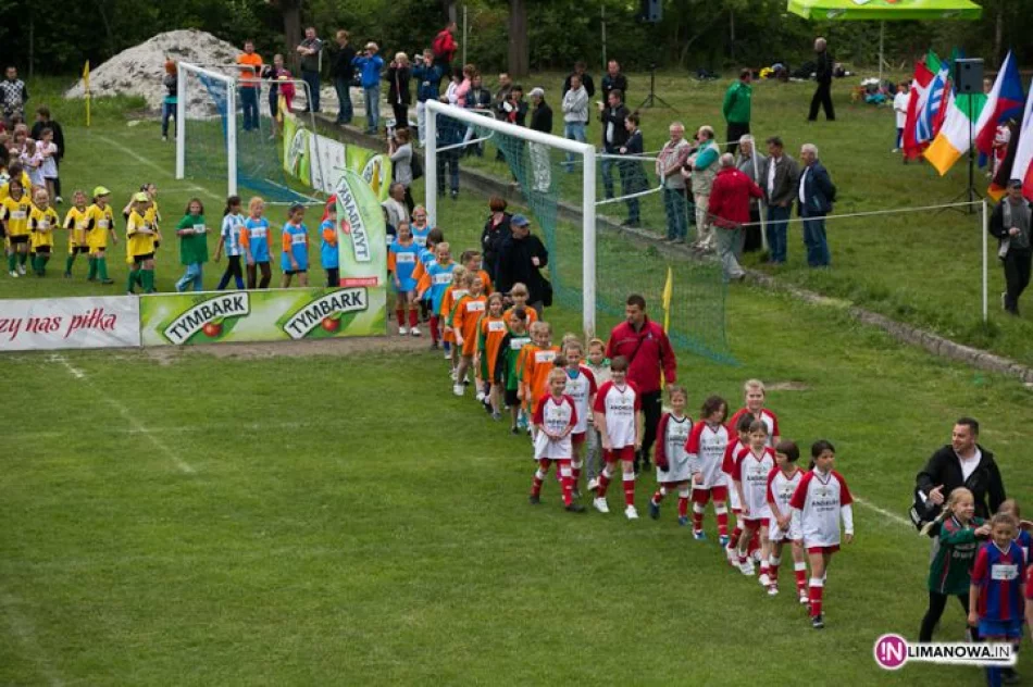 Z podwórka na stadion o Puchar Tymbarku - zdjęcie 6