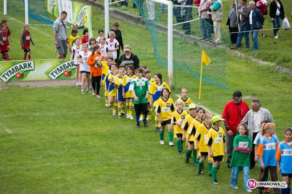 Z podwórka na stadion o Puchar Tymbarku - zdjęcie 9