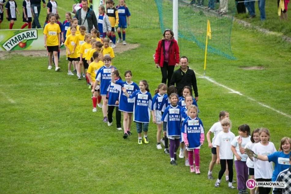 Z podwórka na stadion o Puchar Tymbarku - zdjęcie 14