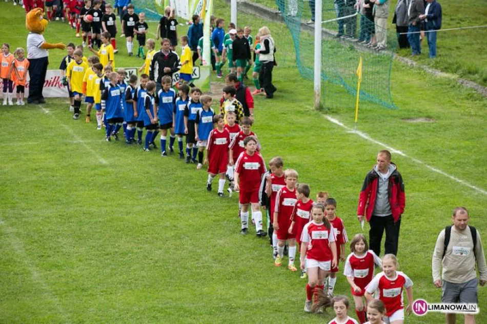 Z podwórka na stadion o Puchar Tymbarku - zdjęcie 18